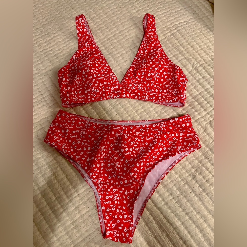 Women’s two piece swim suit size Large